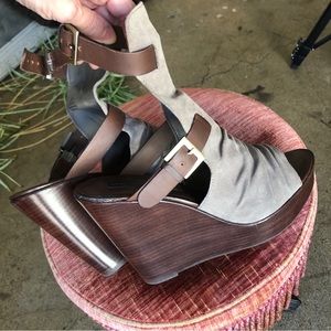 Suede Brown Wedges Platform Pip Toe Shoes sz9 Worn once Steven